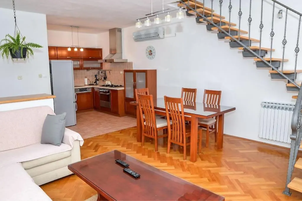 Apartment Flavija Zadar